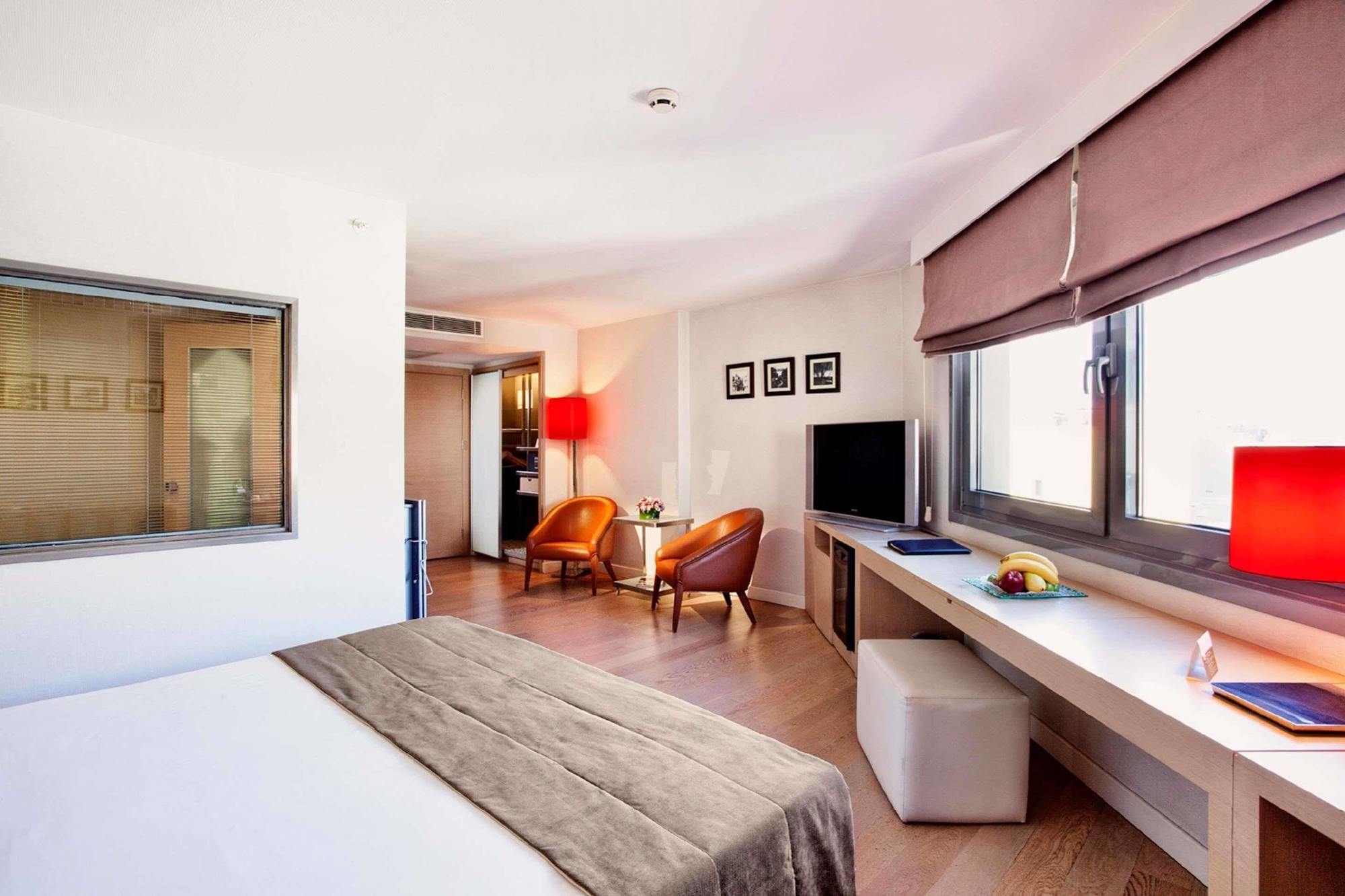 Best Western Eresin Hotels Taxim Истанбул Екстериор снимка